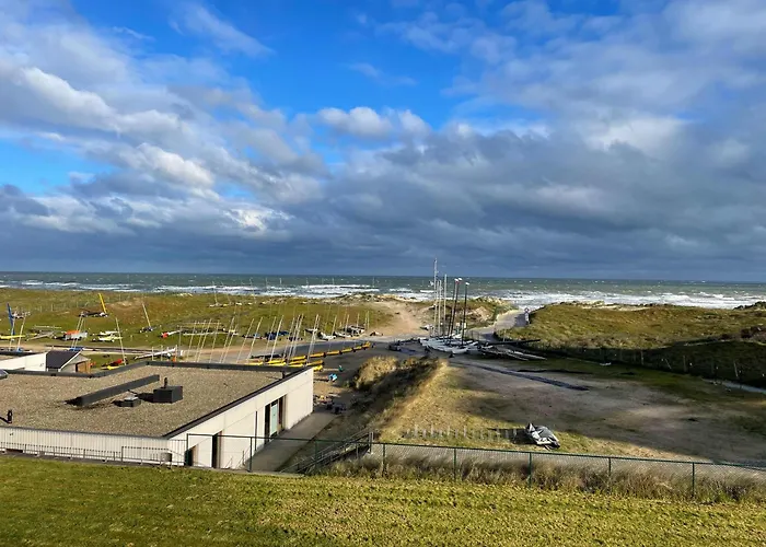Studio Met Frontaal Zeezicht En Afgesloten Slaaphoek
