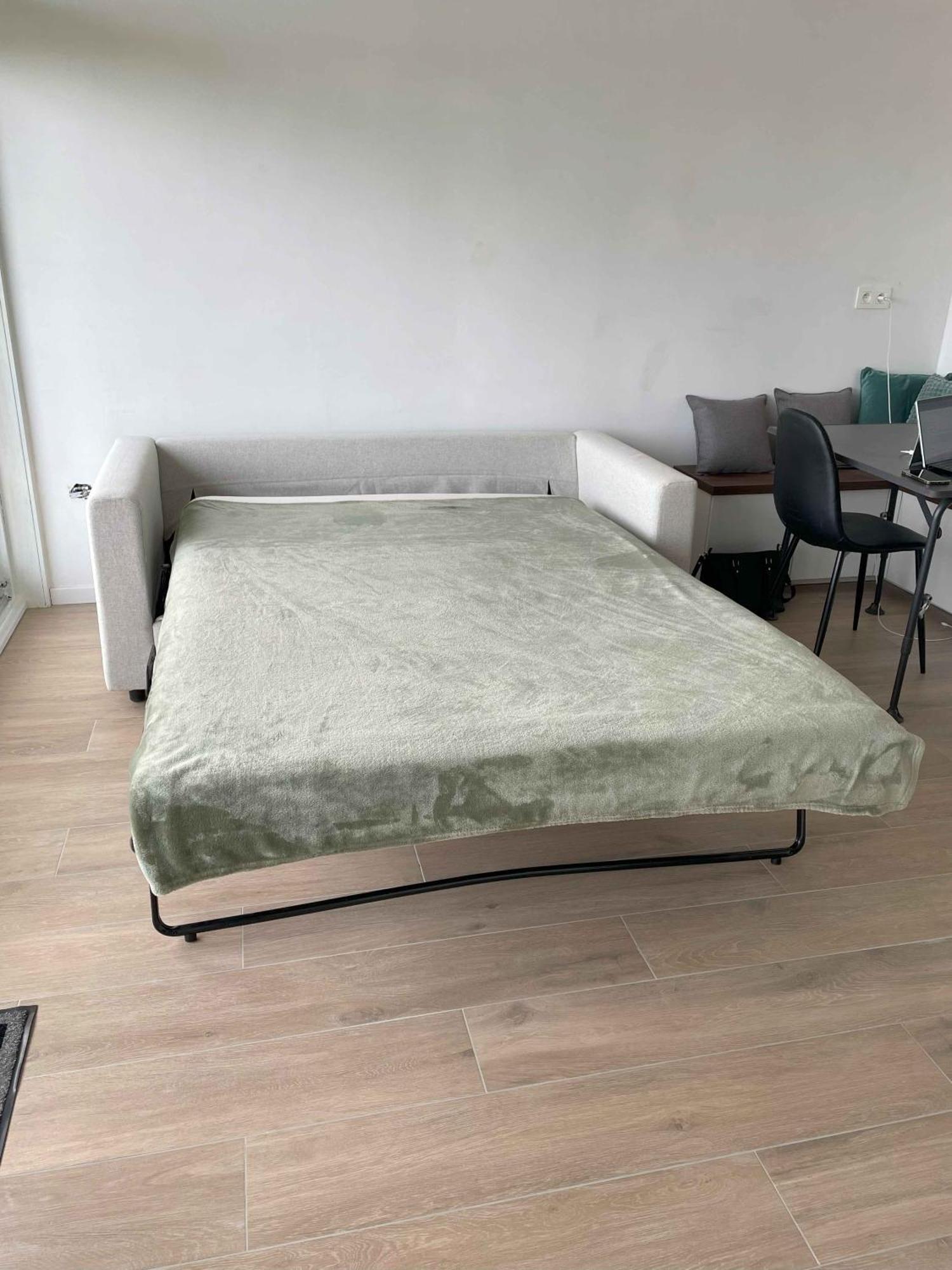 Apartamento Met Frontaal Zeezicht En Afgesloten Slaaphoek *